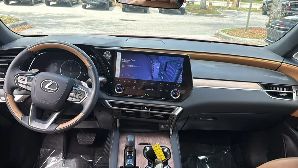 2024 Lexus RX 5th Gen - Image 5 of 6