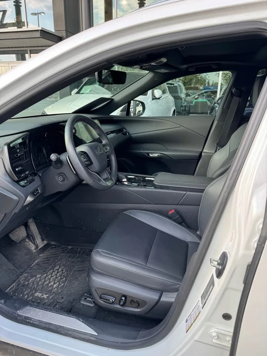 2024 Lexus RX 5th Gen - Image 5 of 15