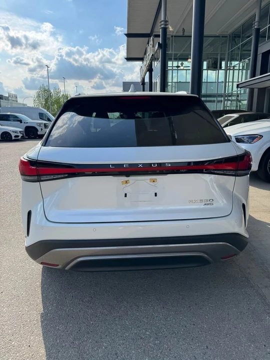 2024 Lexus RX 5th Gen - Image 4 of 15