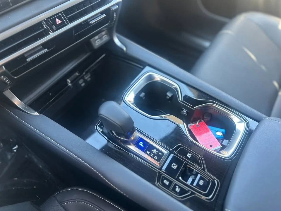2024 Lexus RX 5th Gen - Image 11 of 14