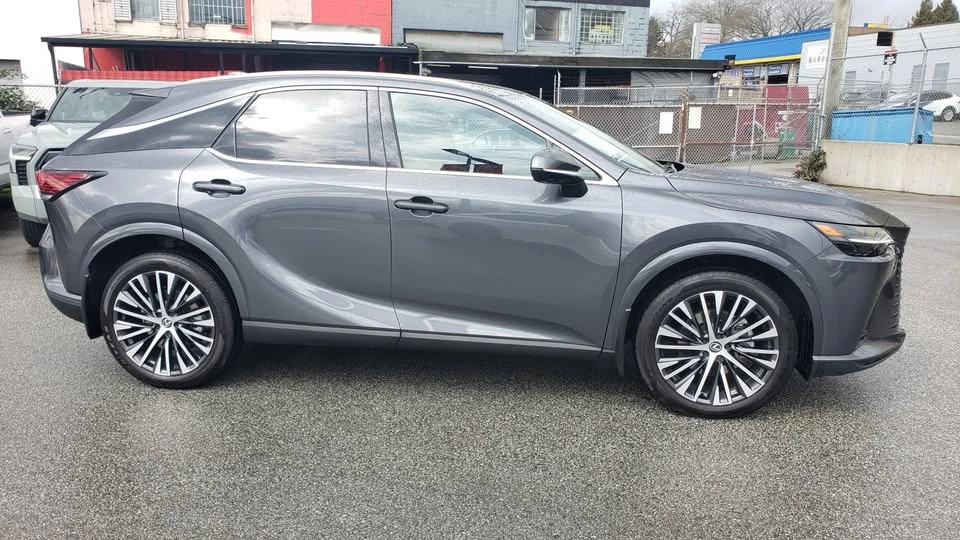 2024 Lexus RX 5th Gen - Image 3 of 15