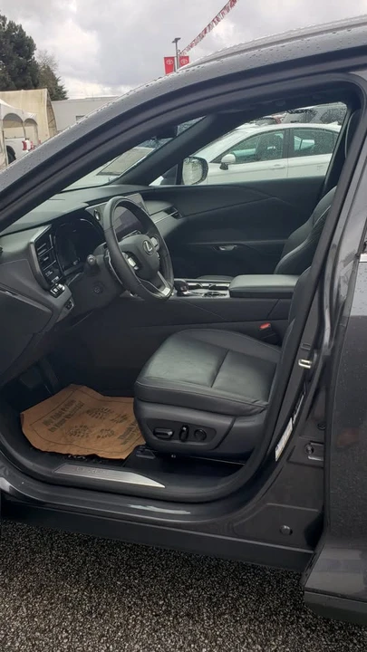 2024 Lexus RX 5th Gen - Image 7 of 15