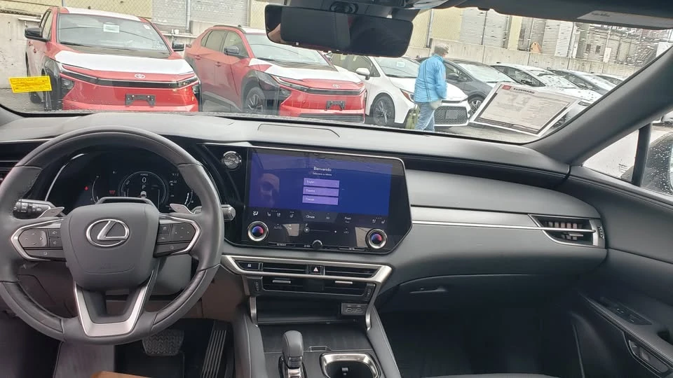 2024 Lexus RX 5th Gen - Image 8 of 15