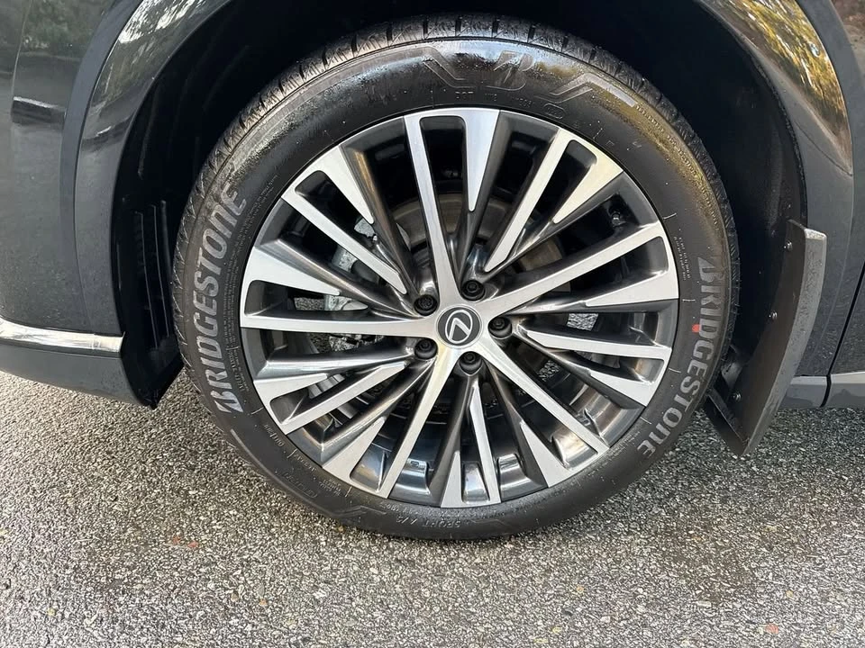 2024 Lexus RX 5th Gen - Image 6 of 18