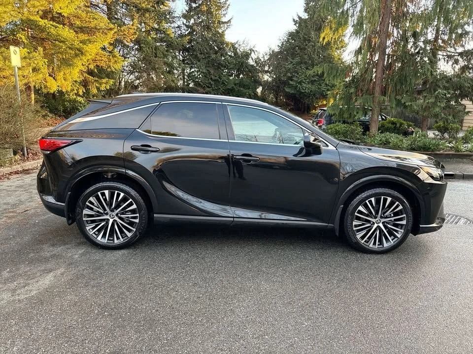 2024 Lexus RX 5th Gen - Image 5 of 18