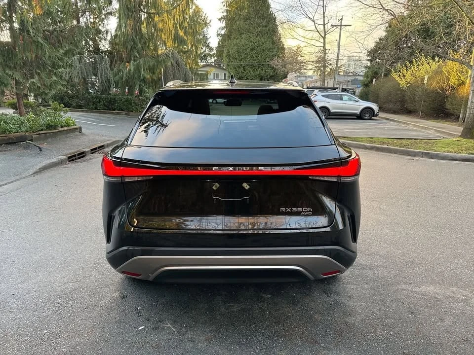 2024 Lexus RX 5th Gen - Image 4 of 18