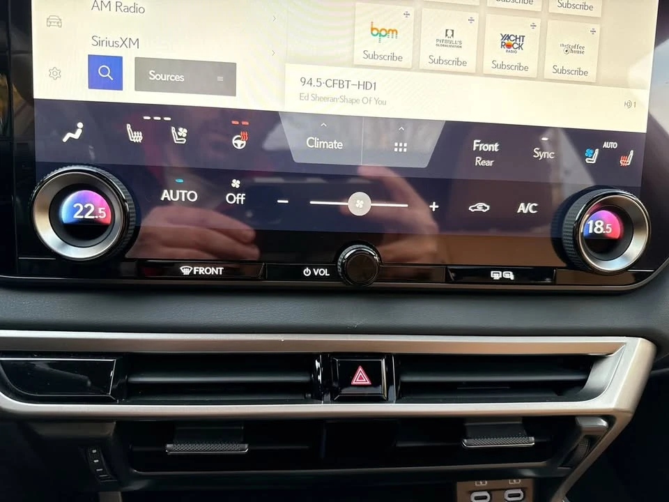 2024 Lexus RX 5th Gen - Image 14 of 18