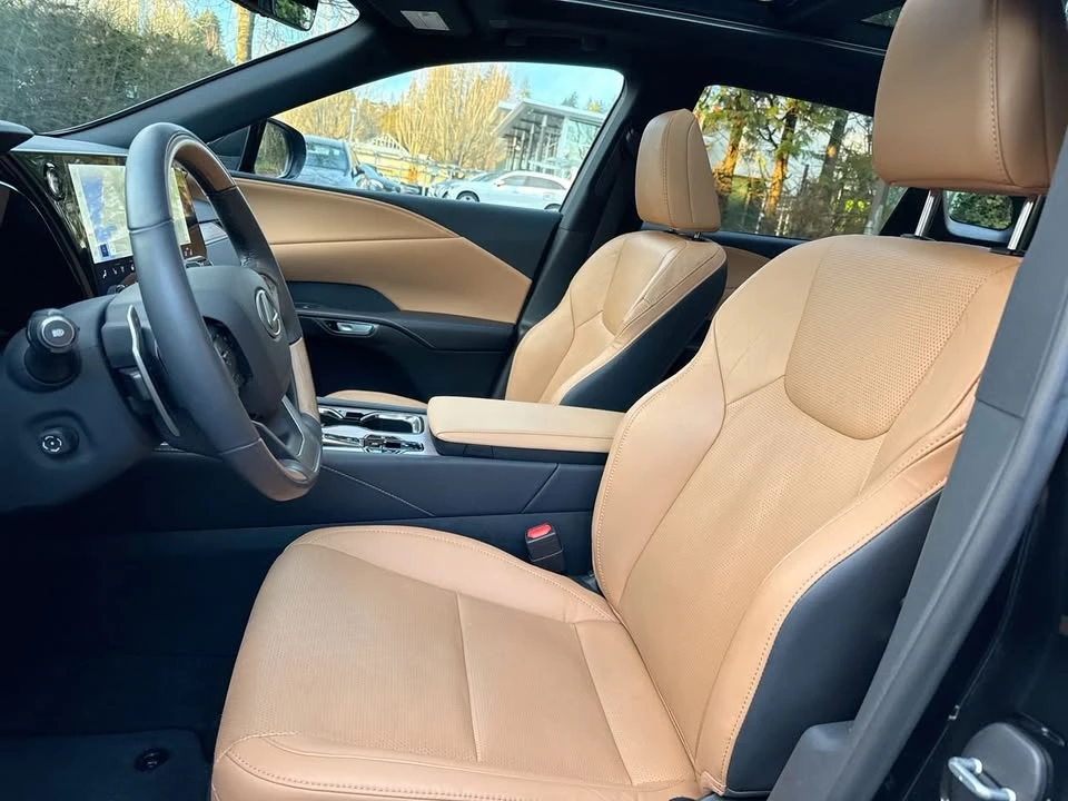2024 Lexus RX 5th Gen - Image 7 of 18