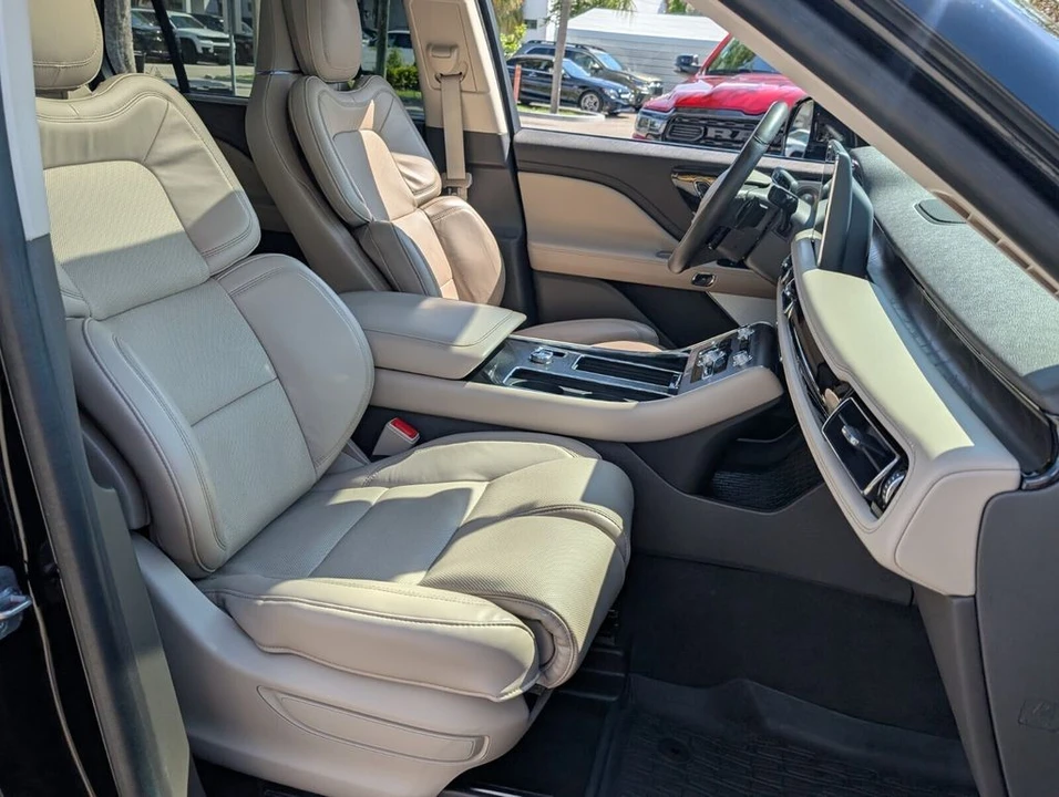 2024 Lincoln Aviator 2nd Gen - Image 17 of 21