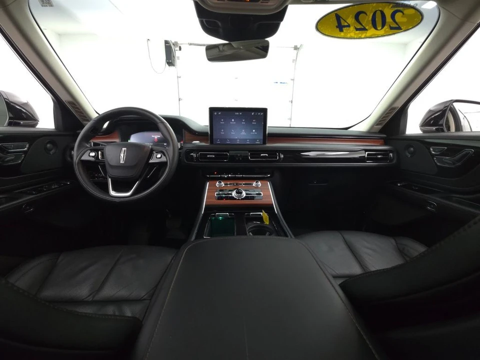2024 Lincoln Aviator 2nd Gen - Image 2 of 12