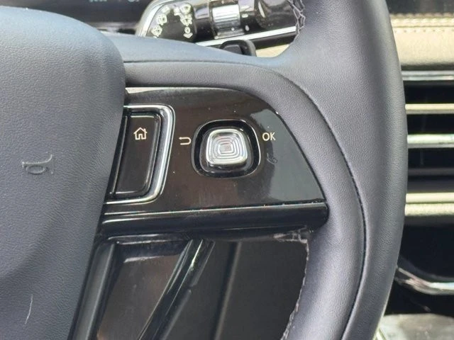 2024 Lincoln Corsair - Image 23 of 30