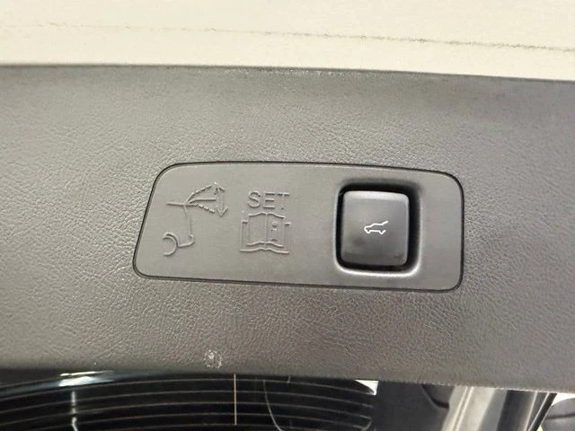 2024 Lincoln Corsair - Image 24 of 29