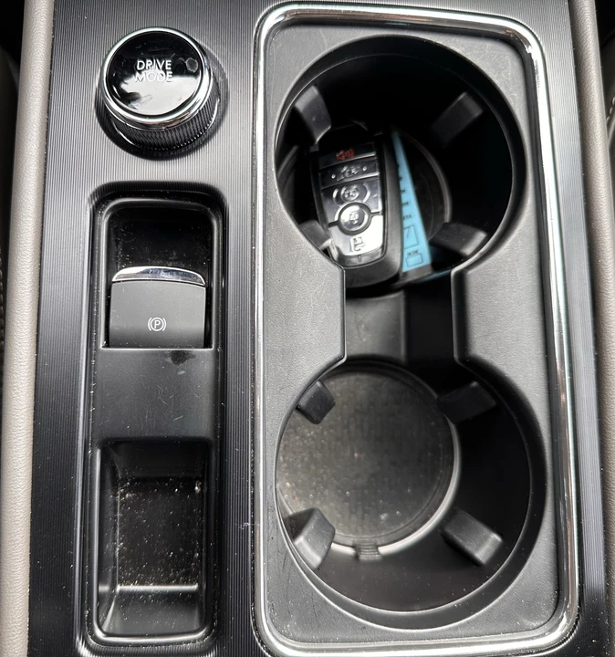 2024 Lincoln Corsair - Image 28 of 31