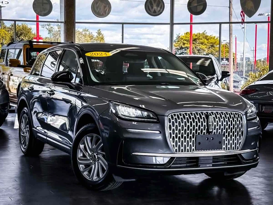 2024 Lincoln Corsair - Image 2 of 21