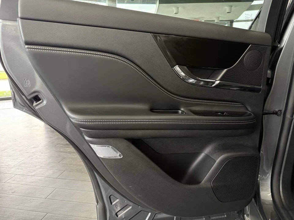2024 Lincoln Corsair - Image 31 of 31