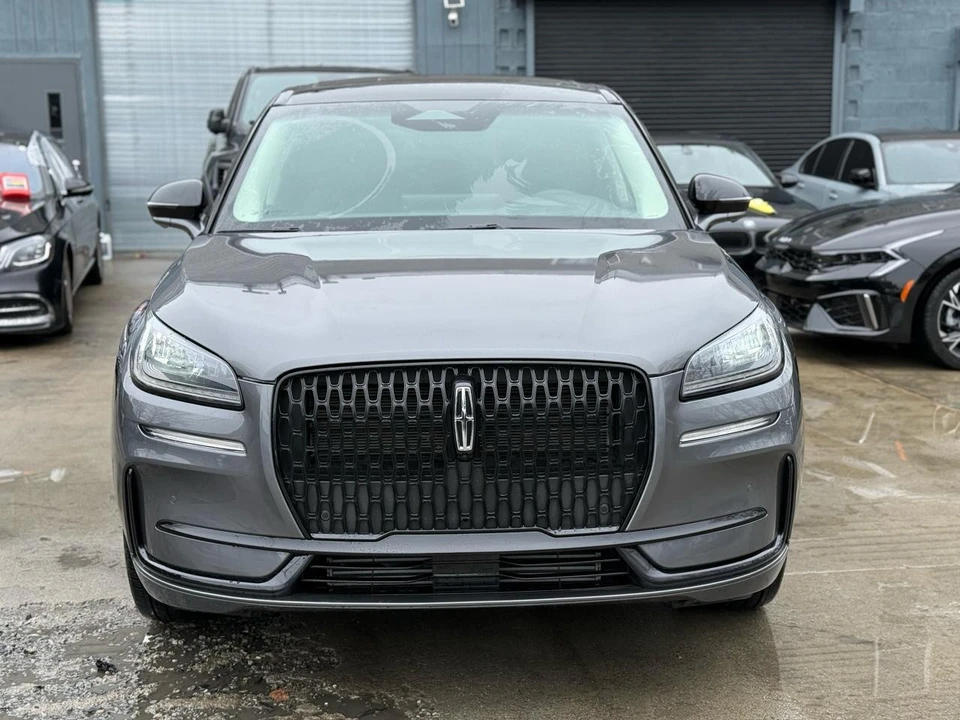 2024 Lincoln Corsair - Image 2 of 31
