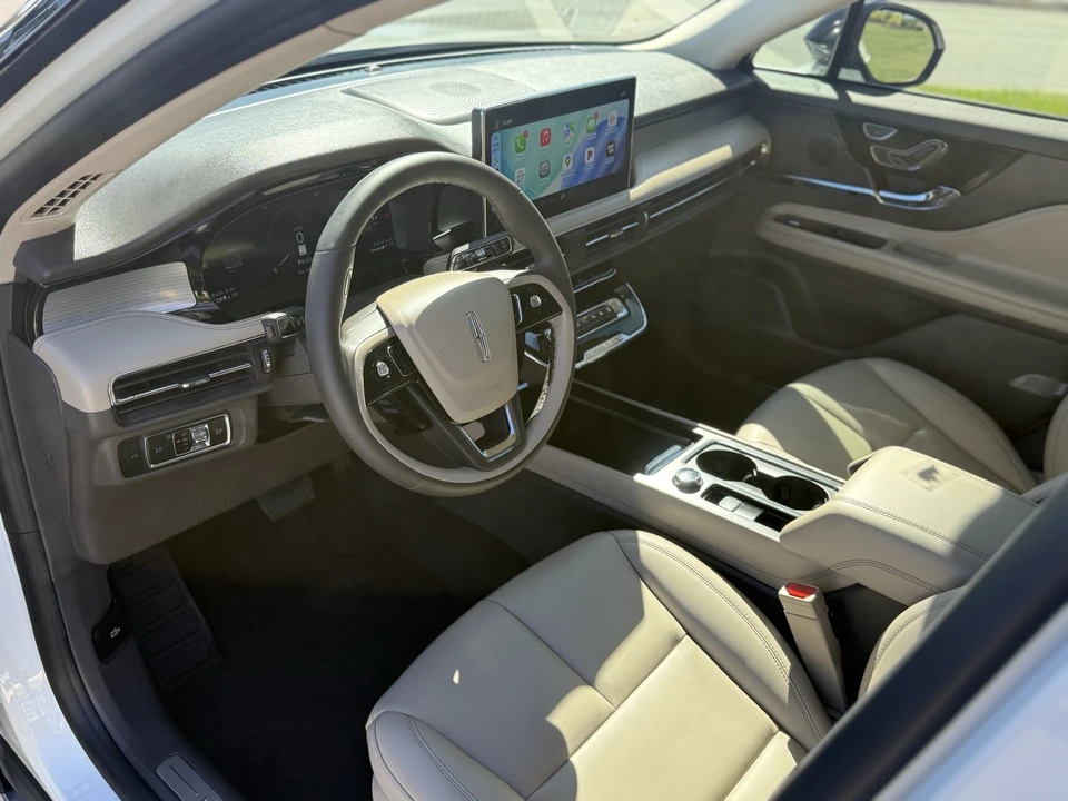 2024 Lincoln Corsair - Image 11 of 20