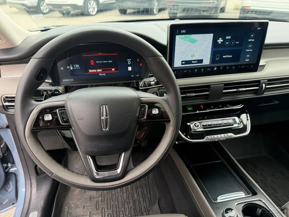 2024 Lincoln Corsair - Image 19 of 24