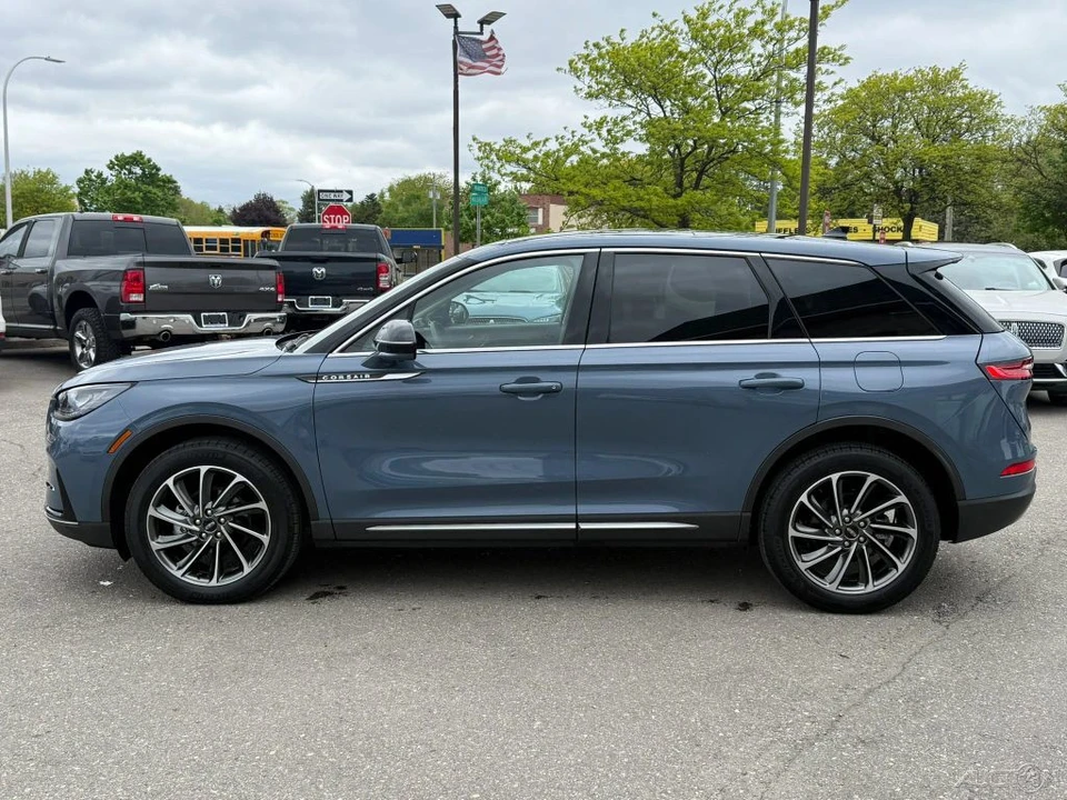 2024 Lincoln Corsair - Image 8 of 24