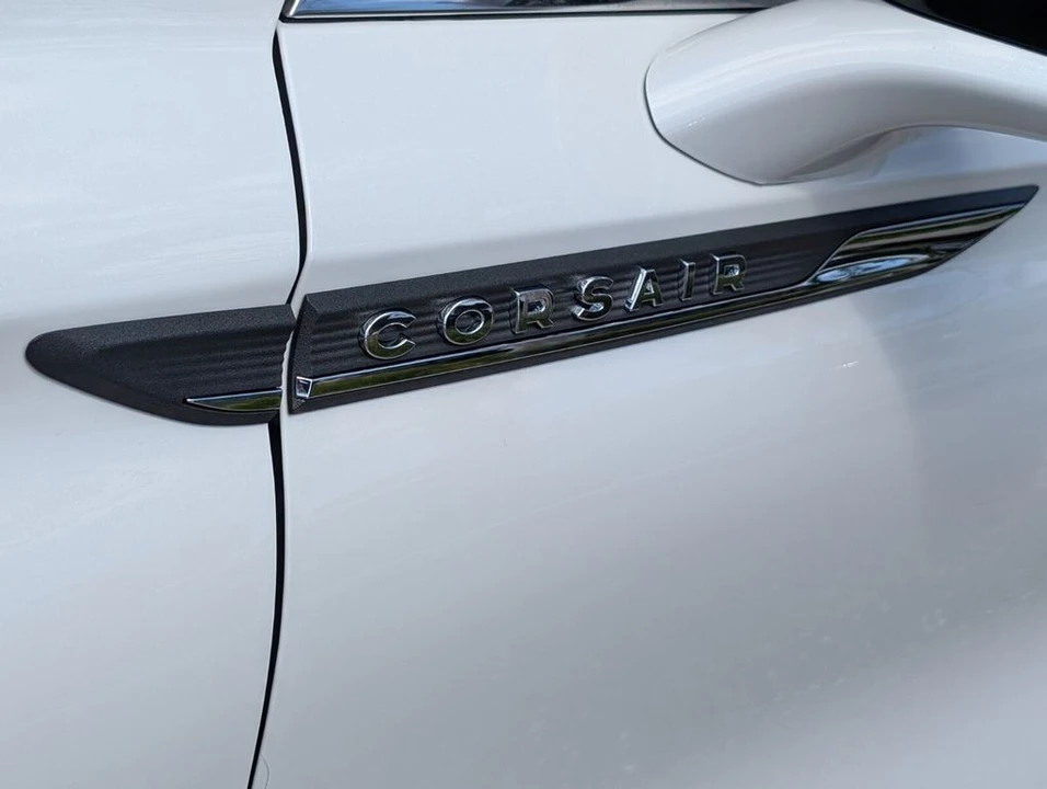 2024 Lincoln Corsair - Image 16 of 24