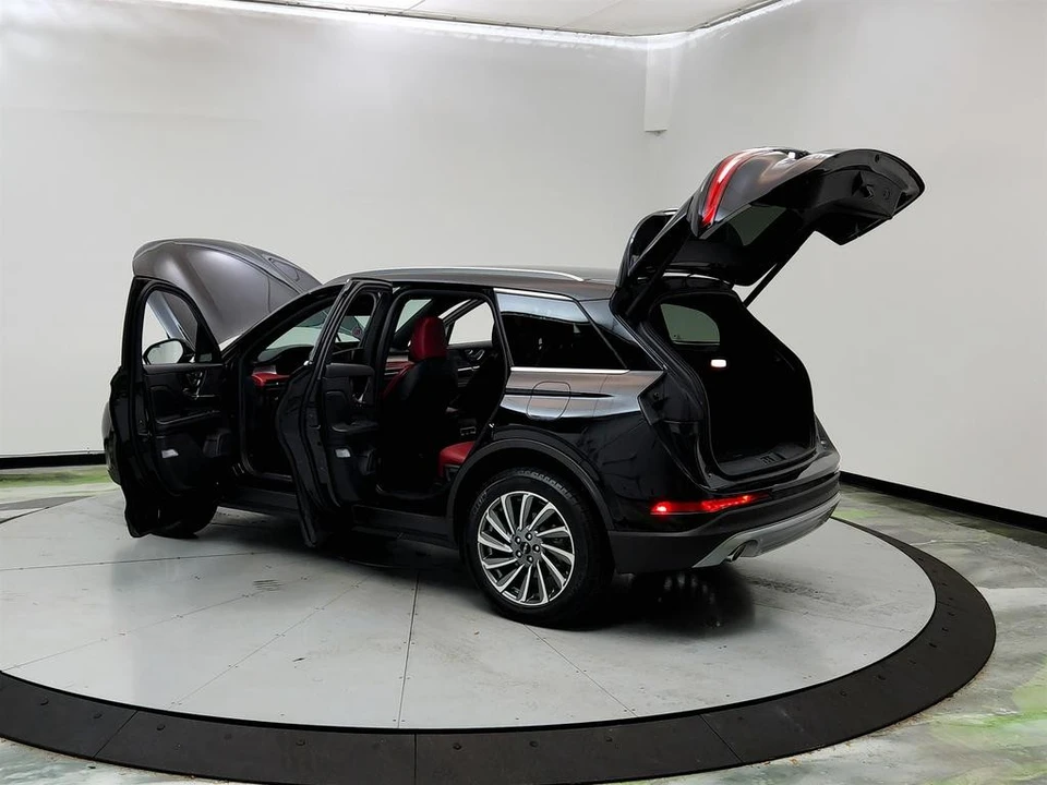 2024 Lincoln Corsair - Image 12 of 21