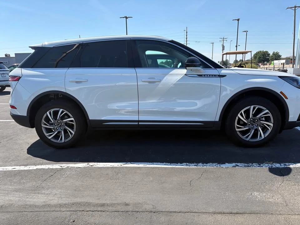 2024 Lincoln Corsair - Image 3 of 3