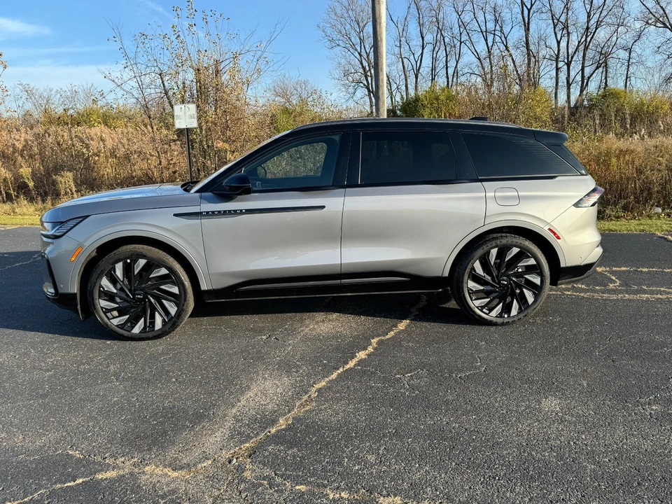 2024 Lincoln Nautilus - Image 4 of 21