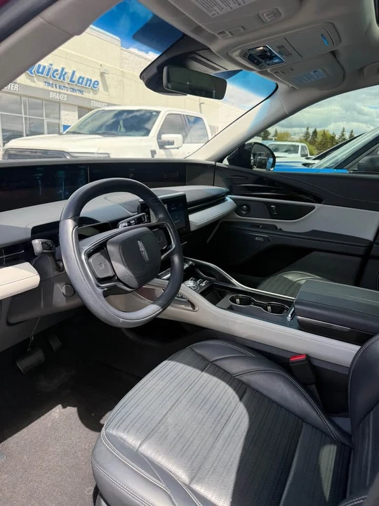 2024 Lincoln Nautilus - Image 8 of 17