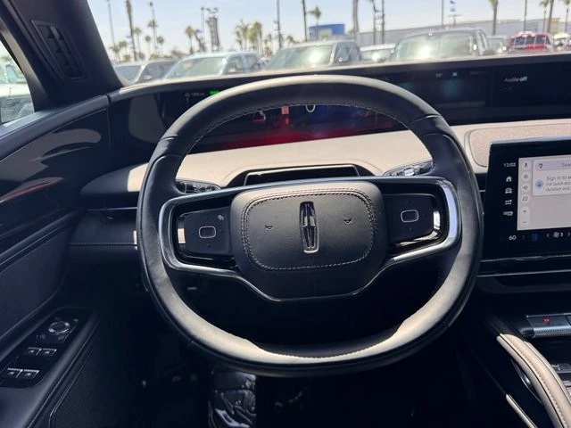 2024 Lincoln Nautilus - Image 21 of 30