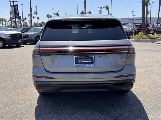 2024 Lincoln Nautilus - Image 11 of 30