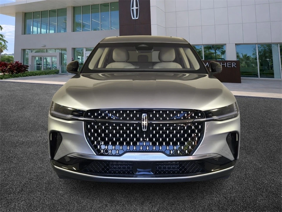 2024 Lincoln Nautilus - Image 2 of 12