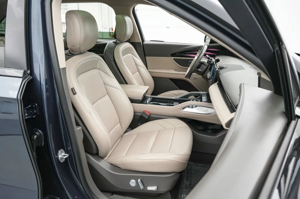 2024 Lincoln Nautilus - Image 27 of 31