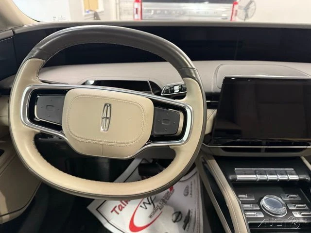 2024 Lincoln Nautilus - Image 18 of 21