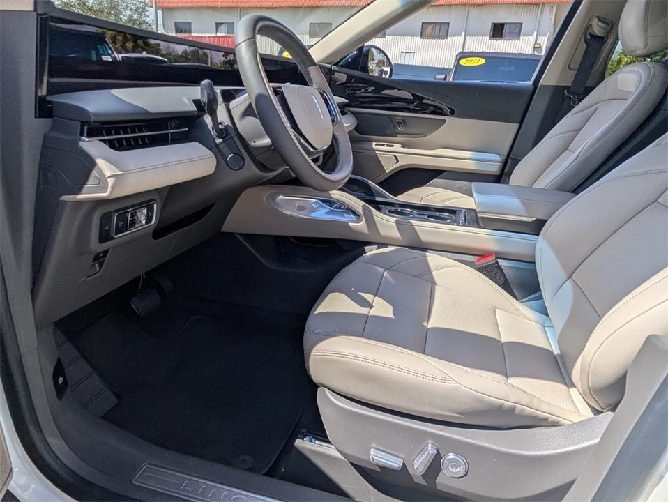 2024 Lincoln Nautilus - Image 11 of 12