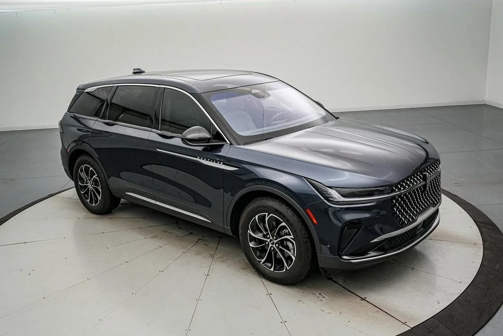 2024 Lincoln Nautilus - Image 2 of 21