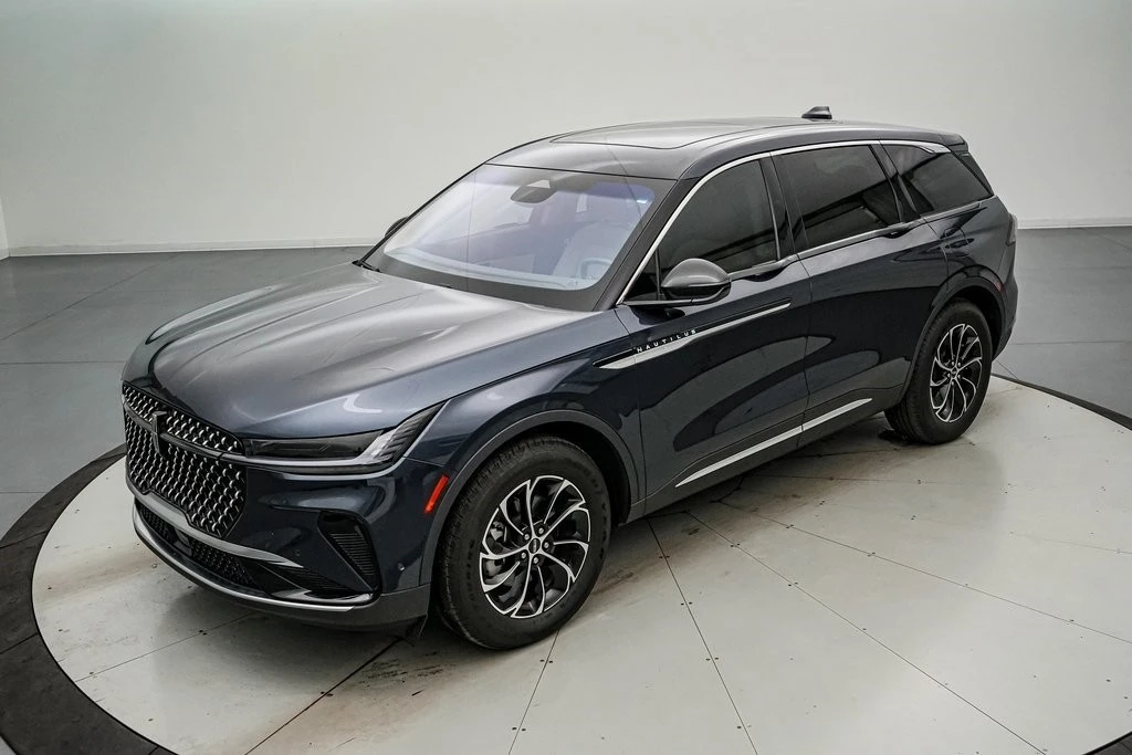 2024 Lincoln Nautilus - Image 9 of 21