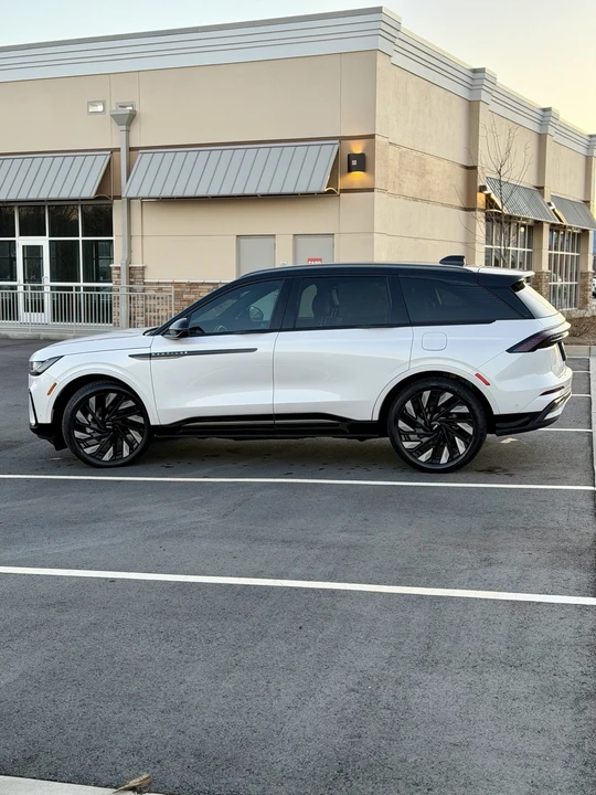 2024 Lincoln Nautilus - Image 6 of 17