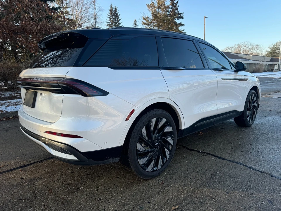 2024 Lincoln Nautilus - Image 4 of 21