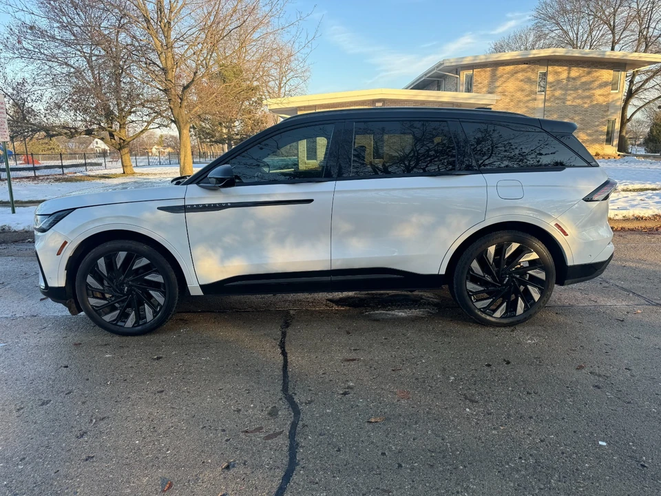 2024 Lincoln Nautilus - Image 7 of 21