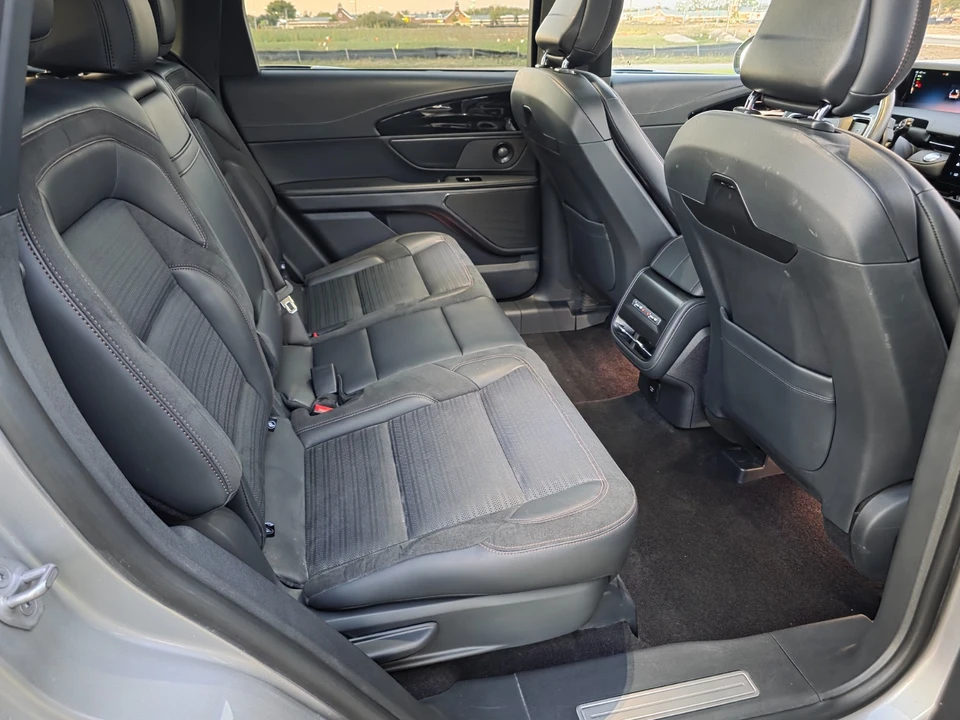 2024 Lincoln Nautilus - Image 20 of 21