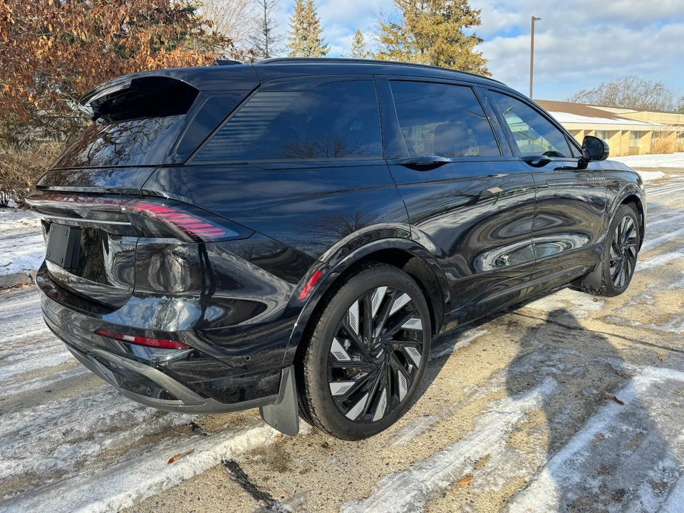 2024 Lincoln Nautilus - Image 4 of 21