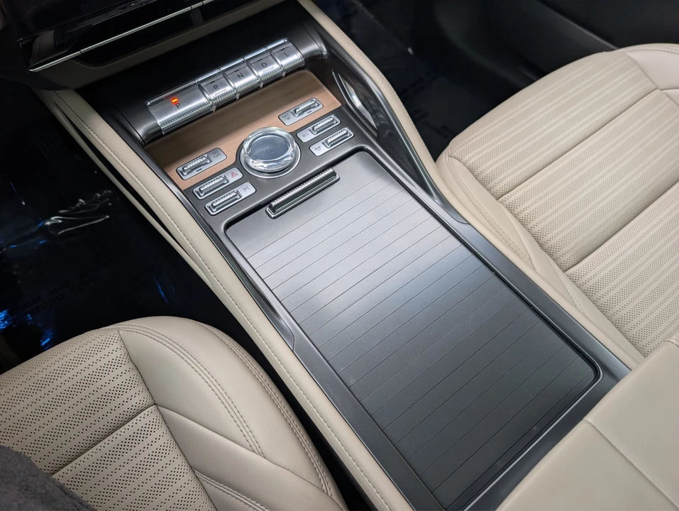 2024 Lincoln Nautilus - Image 13 of 26
