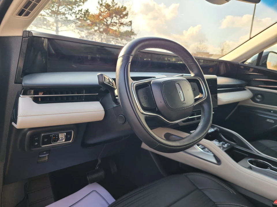 2024 Lincoln Nautilus - Image 9 of 21