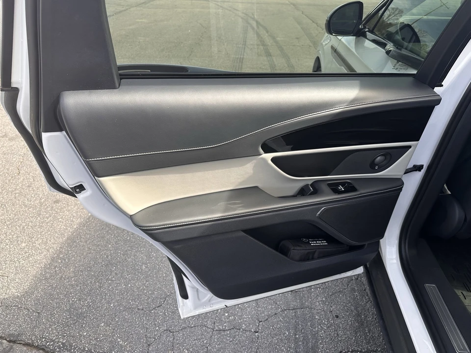 2024 Lincoln Nautilus - Image 11 of 12