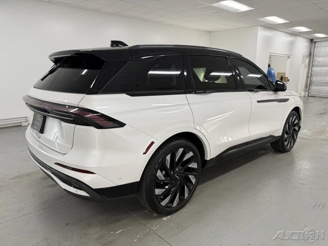 2024 Lincoln Nautilus - Image 5 of 12
