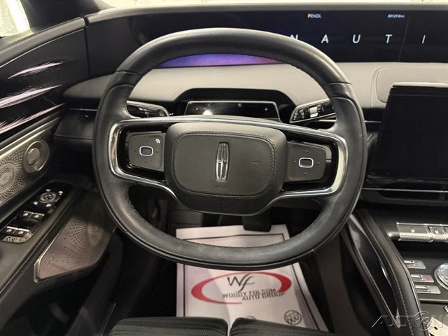 2024 Lincoln Nautilus - Image 18 of 21
