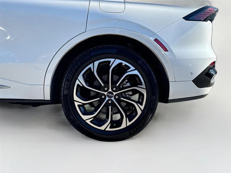 2024 Lincoln Nautilus - Image 31 of 31