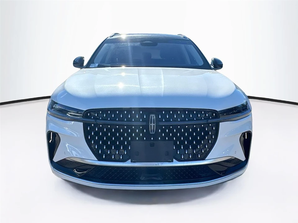 2024 Lincoln Nautilus - Image 2 of 21