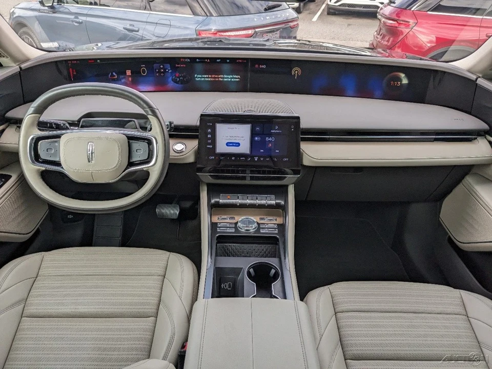 2024 Lincoln Nautilus - Image 16 of 21