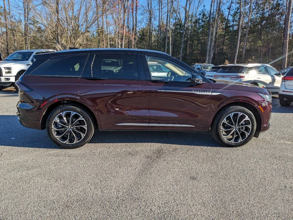 2024 Lincoln Nautilus - Image 3 of 21